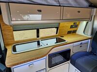 VOLKSWAGEN CAMPERVAN