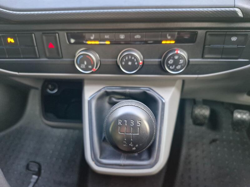 VOLKSWAGEN CAMPERVAN