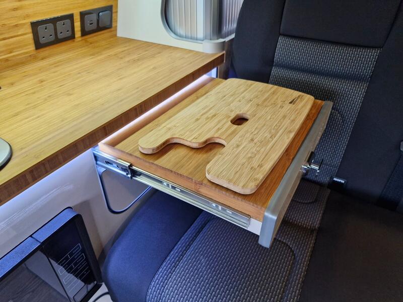 VOLKSWAGEN CAMPERVAN