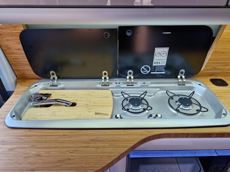 VOLKSWAGEN CAMPERVAN
