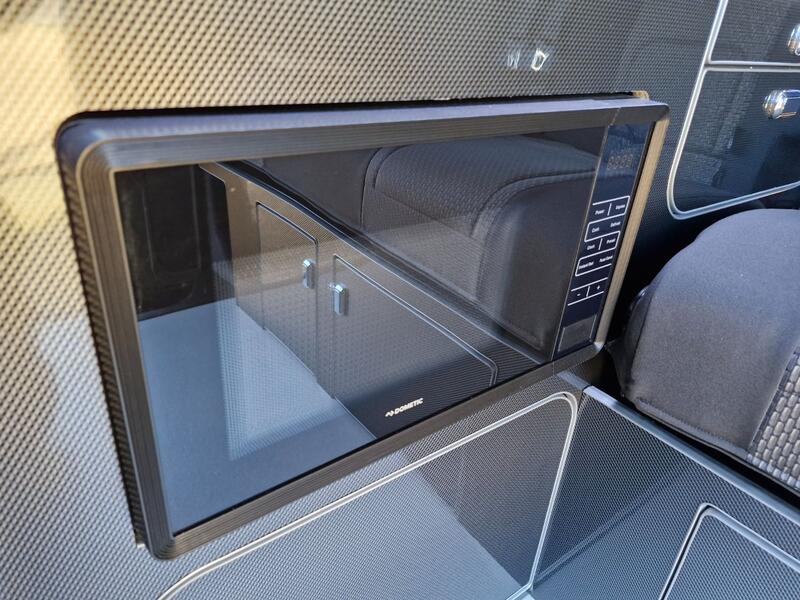 VOLKSWAGEN CAMPERVAN