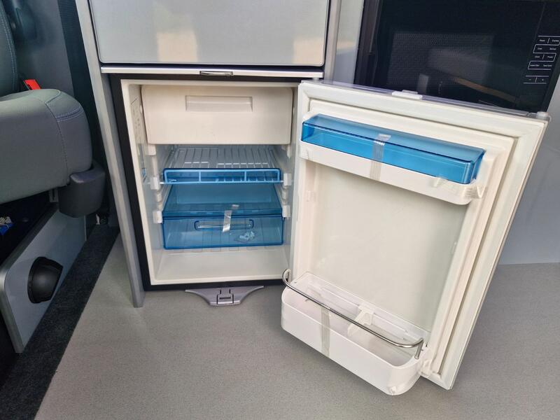VOLKSWAGEN CAMPERVAN