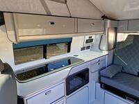 VOLKSWAGEN CAMPERVAN