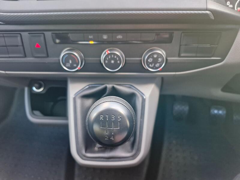 VOLKSWAGEN CAMPERVAN