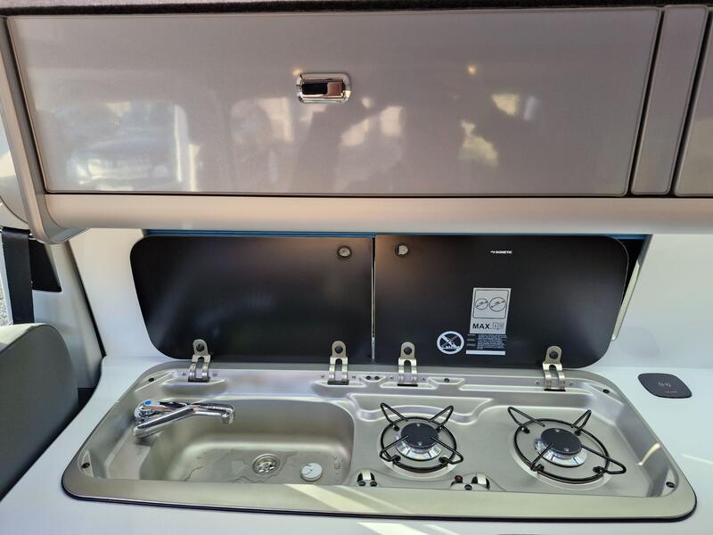 VOLKSWAGEN CAMPERVAN