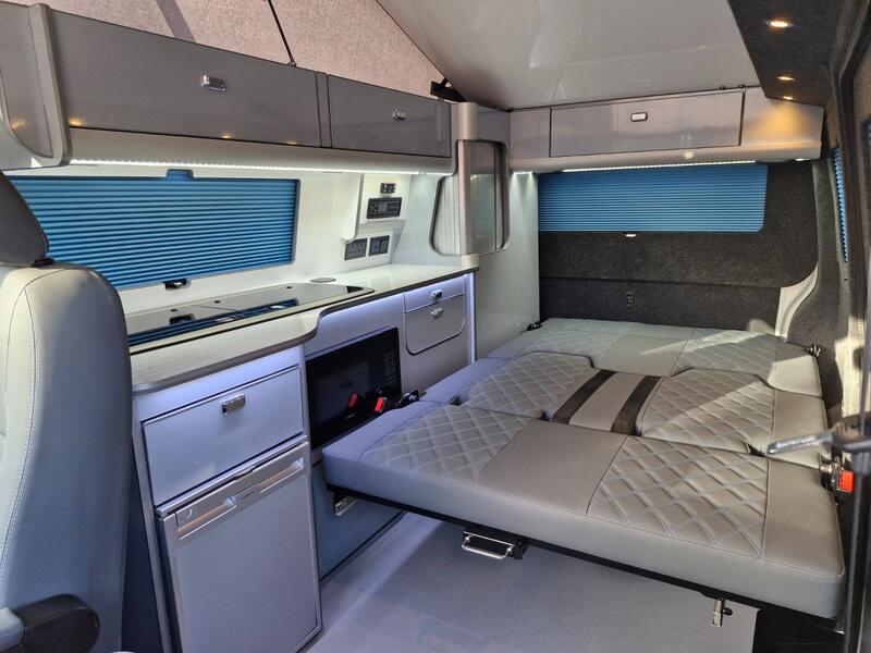 VOLKSWAGEN CAMPERVAN