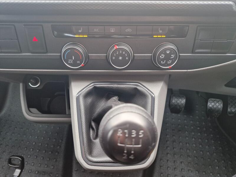 VOLKSWAGEN CAMPERVAN