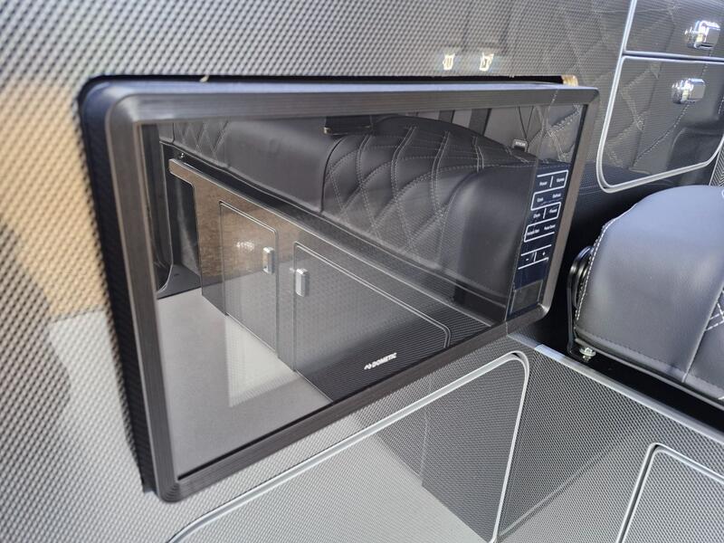 VOLKSWAGEN CAMPERVAN