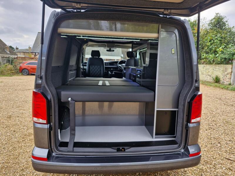 VOLKSWAGEN CAMPERVAN