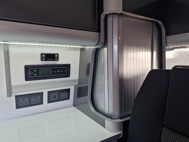 VOLKSWAGEN CAMPERVAN