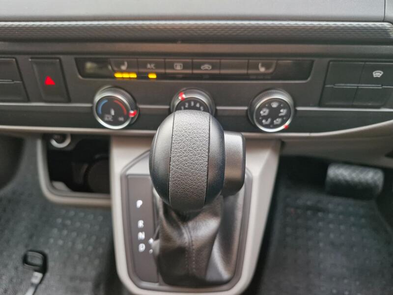 VOLKSWAGEN CAMPERVAN