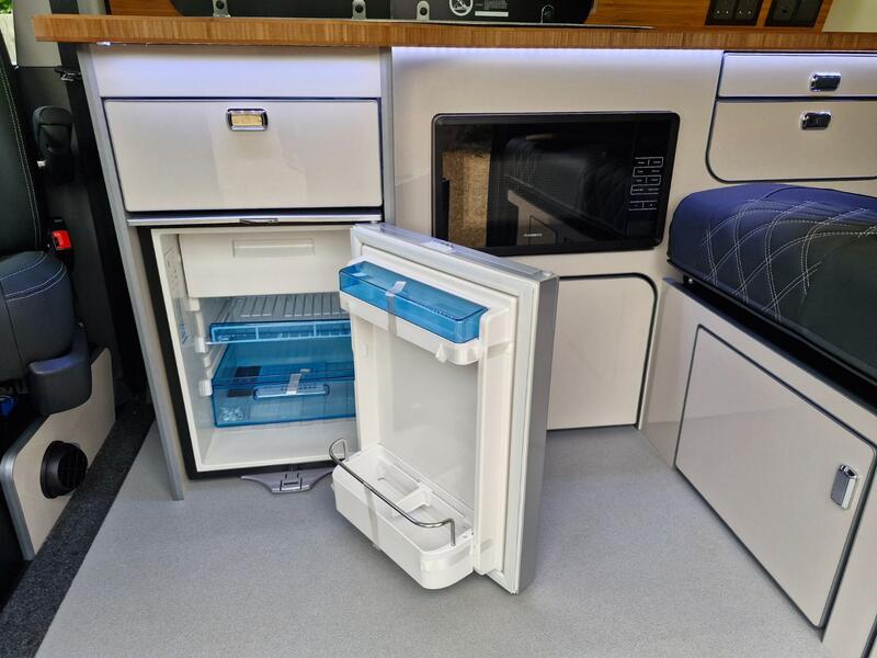 VOLKSWAGEN CAMPERVAN