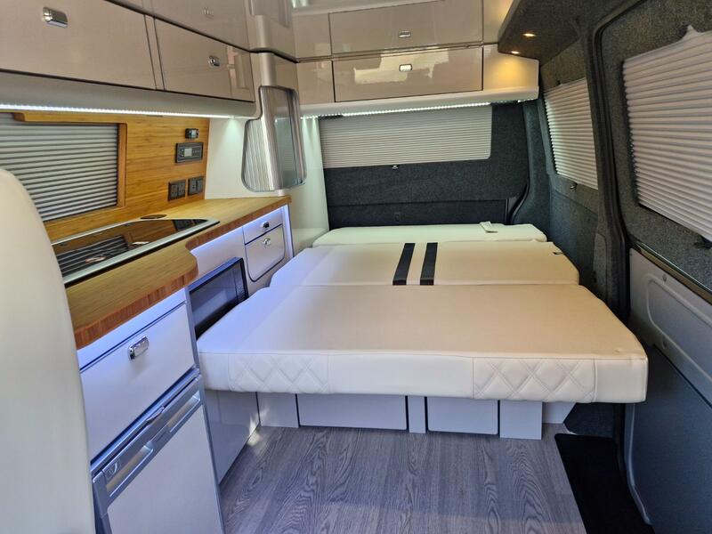 VOLKSWAGEN CAMPERVAN