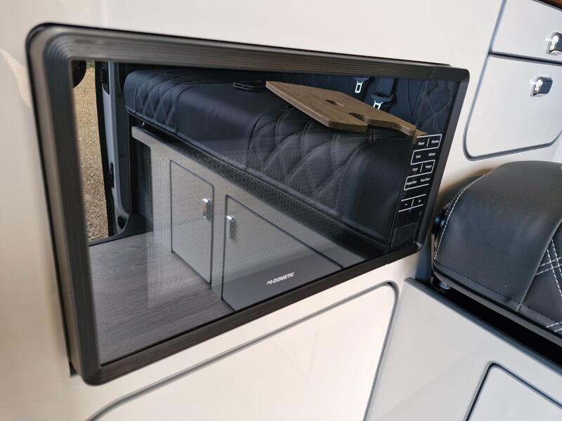 VOLKSWAGEN CAMPERVAN