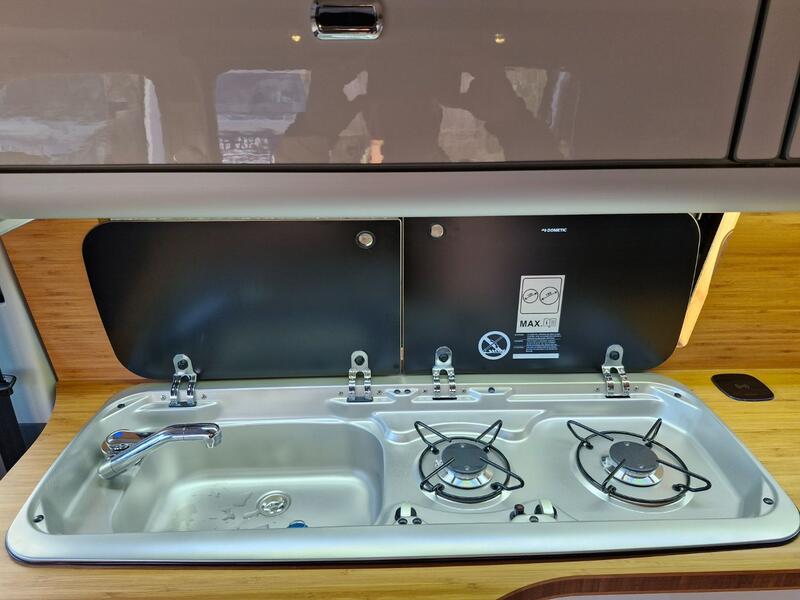 VOLKSWAGEN CAMPERVAN