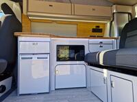 VOLKSWAGEN CAMPERVAN