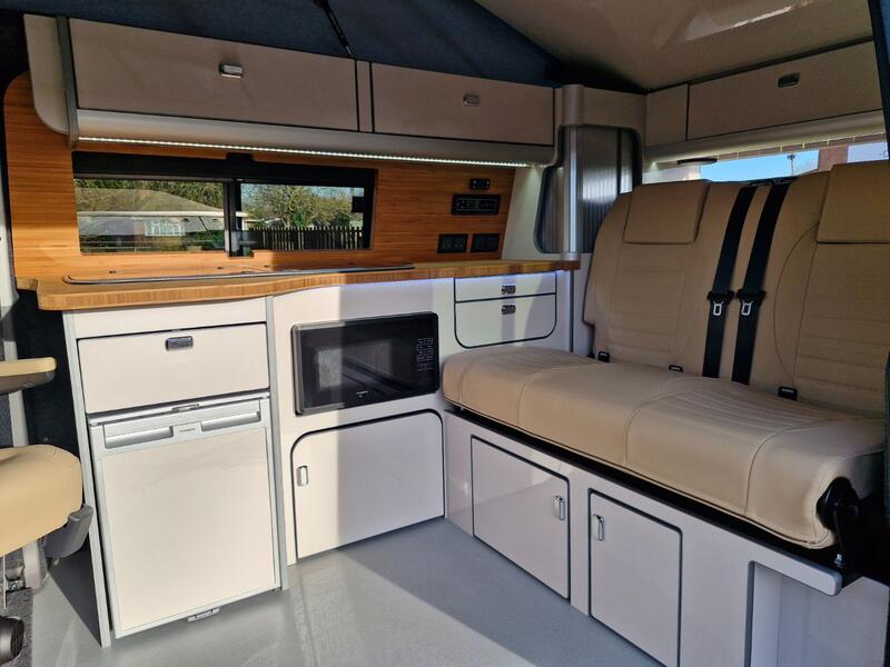 VOLKSWAGEN CAMPERVAN