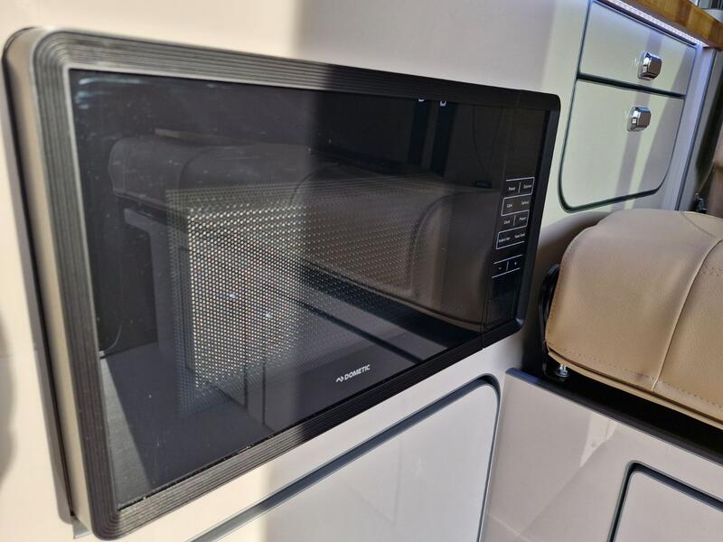 VOLKSWAGEN CAMPERVAN