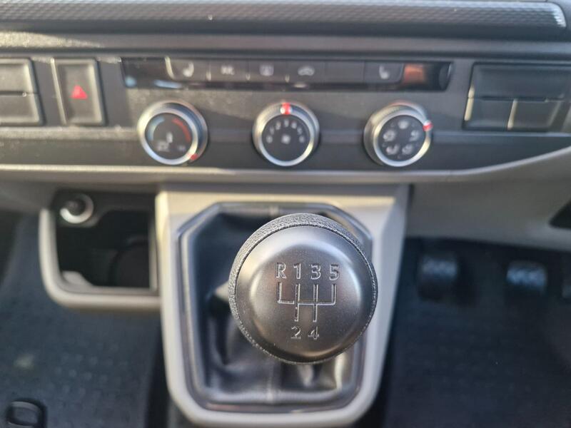 VOLKSWAGEN CAMPERVAN
