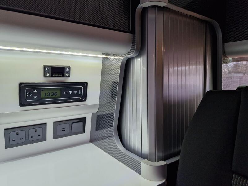 VOLKSWAGEN CAMPERVAN