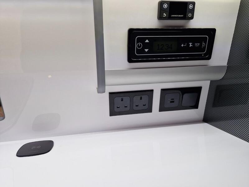 VOLKSWAGEN CAMPERVAN