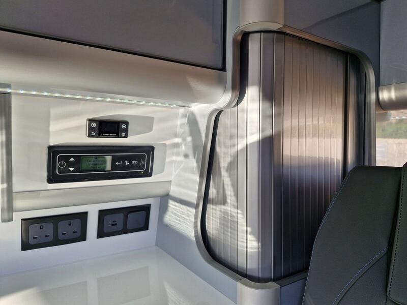 VOLKSWAGEN CAMPERVAN