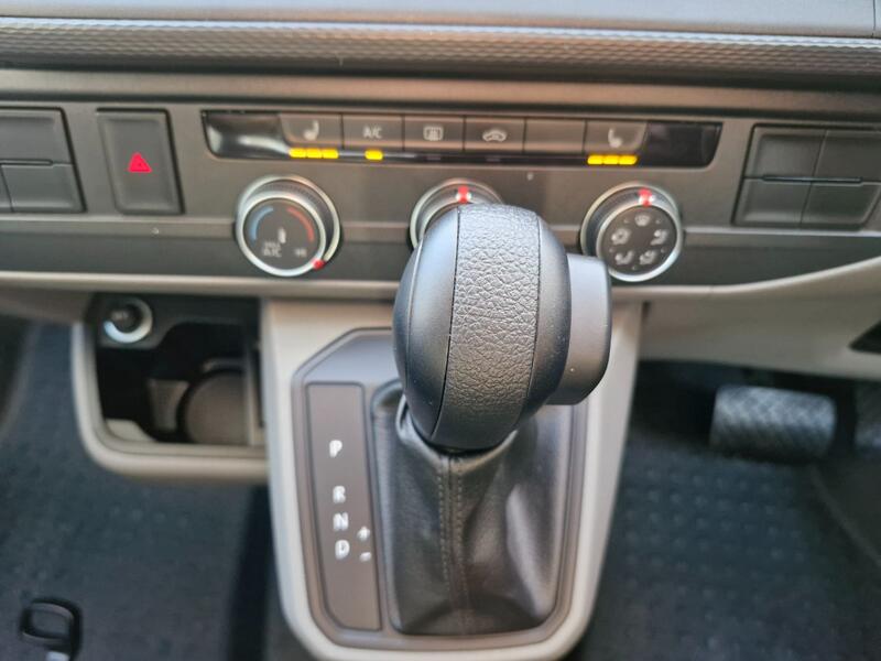 VOLKSWAGEN CAMPERVAN