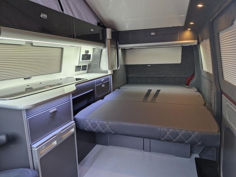 VOLKSWAGEN CAMPERVAN