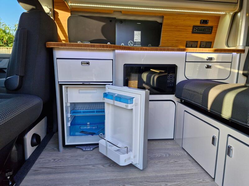 VOLKSWAGEN CAMPERVAN