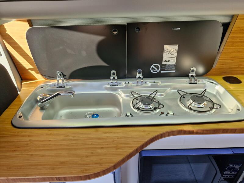 VOLKSWAGEN CAMPERVAN