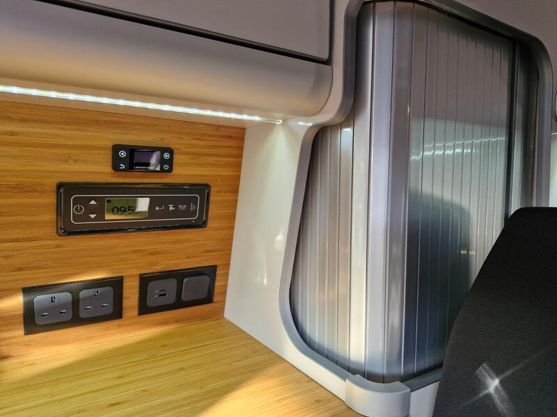 VOLKSWAGEN CAMPERVAN