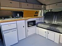 VOLKSWAGEN CAMPERVAN