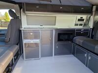 VOLKSWAGEN CAMPERVAN