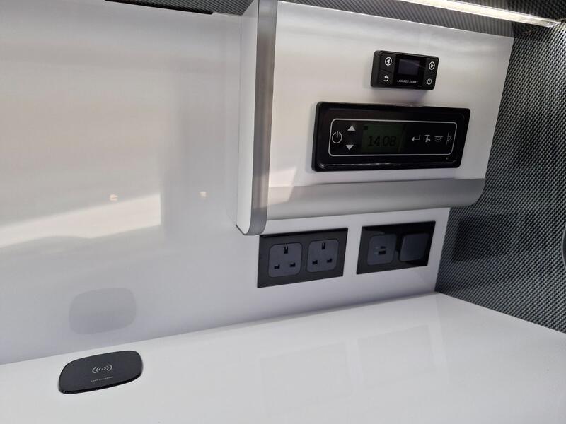 VOLKSWAGEN CAMPERVAN