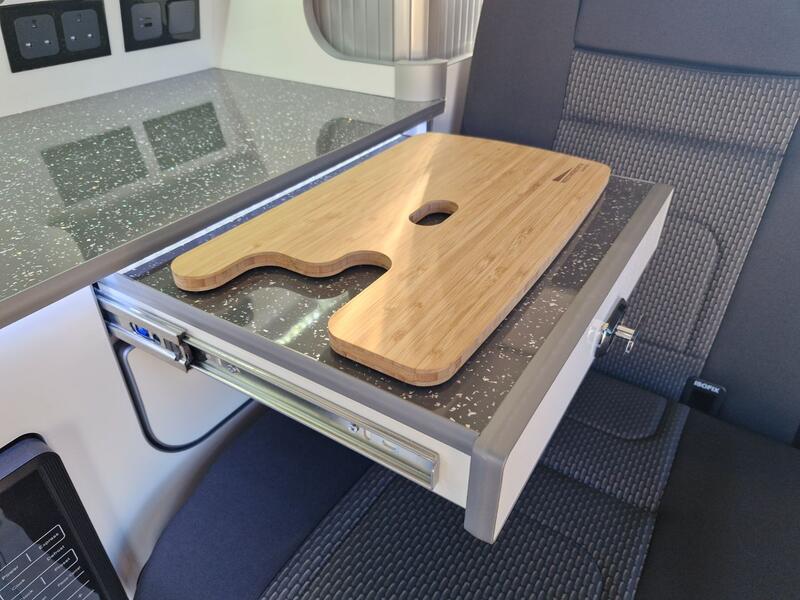 VOLKSWAGEN CAMPERVAN