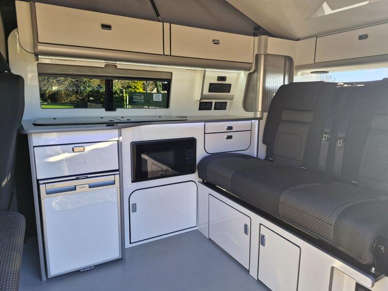 VOLKSWAGEN CAMPERVAN