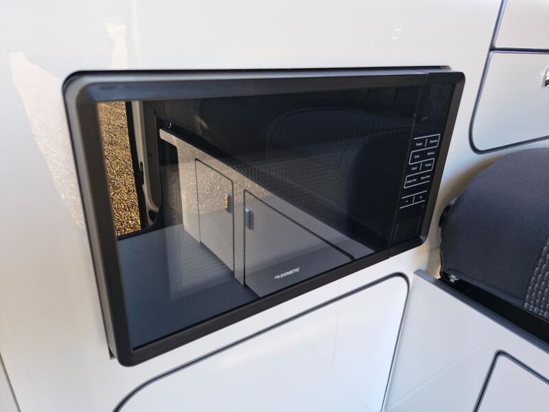VOLKSWAGEN CAMPERVAN