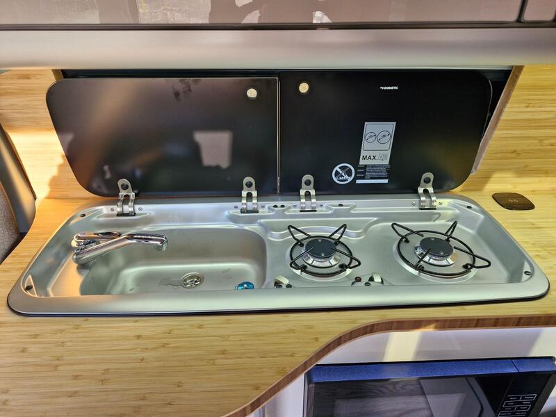 VOLKSWAGEN CAMPERVAN