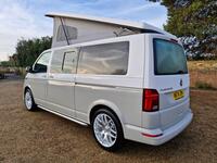 VOLKSWAGEN CAMPERVAN