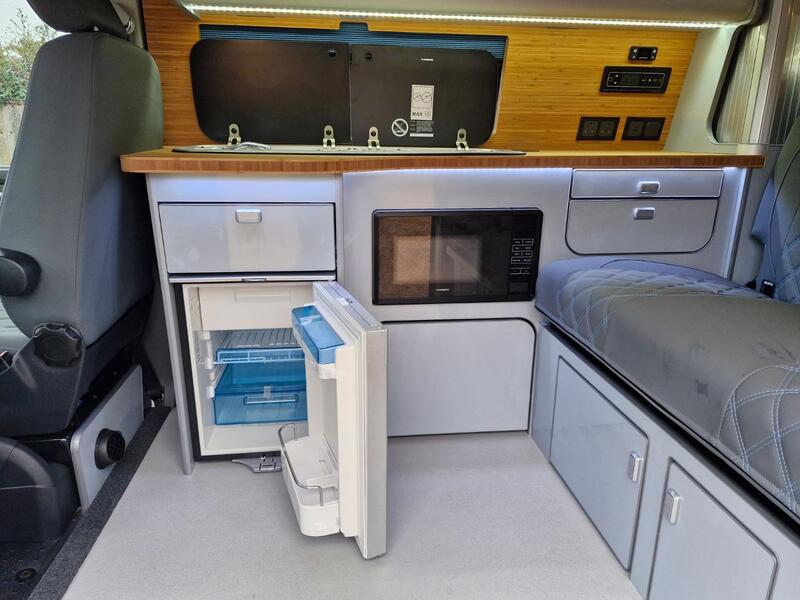VOLKSWAGEN CAMPERVAN