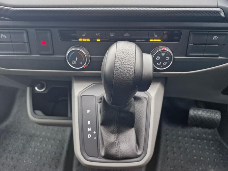 VOLKSWAGEN CAMPERVAN