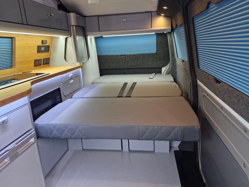 VOLKSWAGEN CAMPERVAN