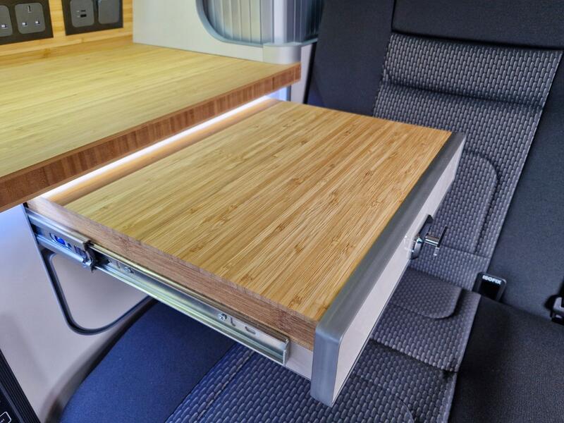 VOLKSWAGEN CAMPERVAN