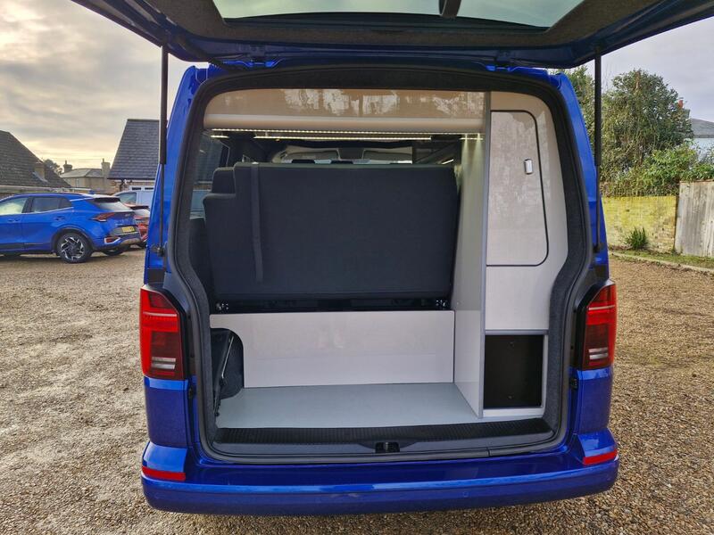 VOLKSWAGEN CAMPERVAN