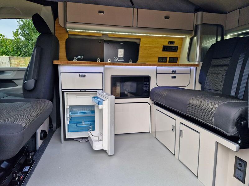 VOLKSWAGEN CAMPERVAN