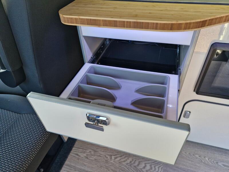 VOLKSWAGEN CAMPERVAN