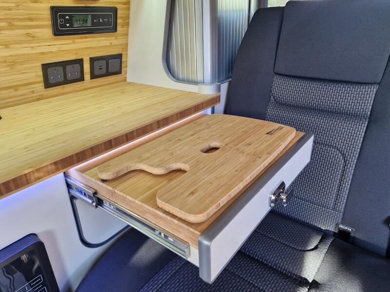 VOLKSWAGEN CAMPERVAN