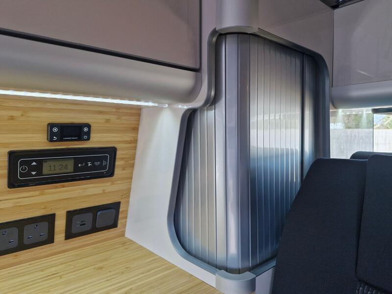 VOLKSWAGEN CAMPERVAN