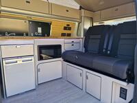 VOLKSWAGEN CAMPERVAN