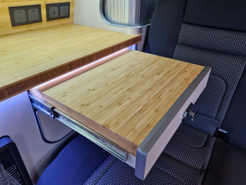 VOLKSWAGEN CAMPERVAN